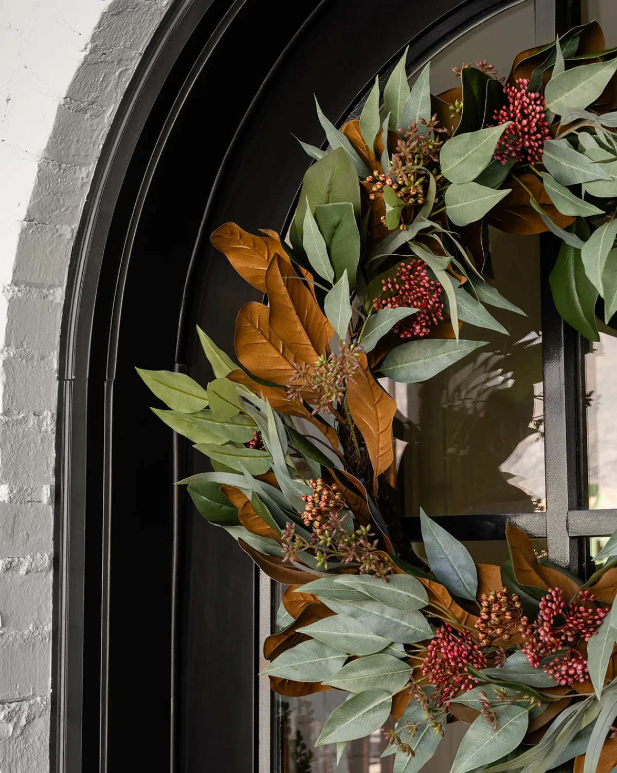 30" Faux Magnolia & Eucalyptus Wreath|UCP INTERNATIONAL COMPANY LIMITED New