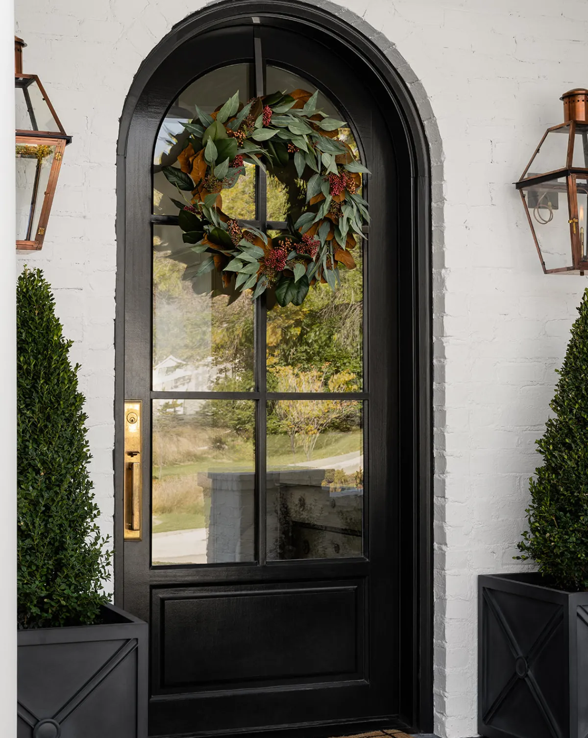 30" Faux Magnolia & Eucalyptus Wreath|UCP INTERNATIONAL COMPANY LIMITED New