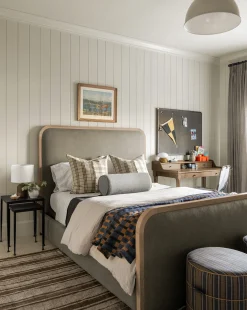 Ainsworth Bed|Community Discount