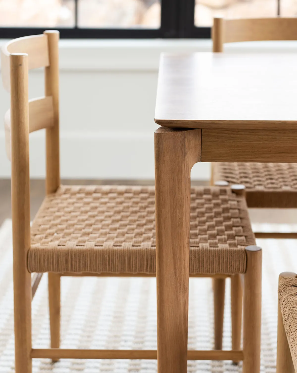 Alec Dining Table|Ethnicraft Best