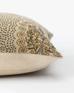 Amedea Pillow|Filling Spaces Best