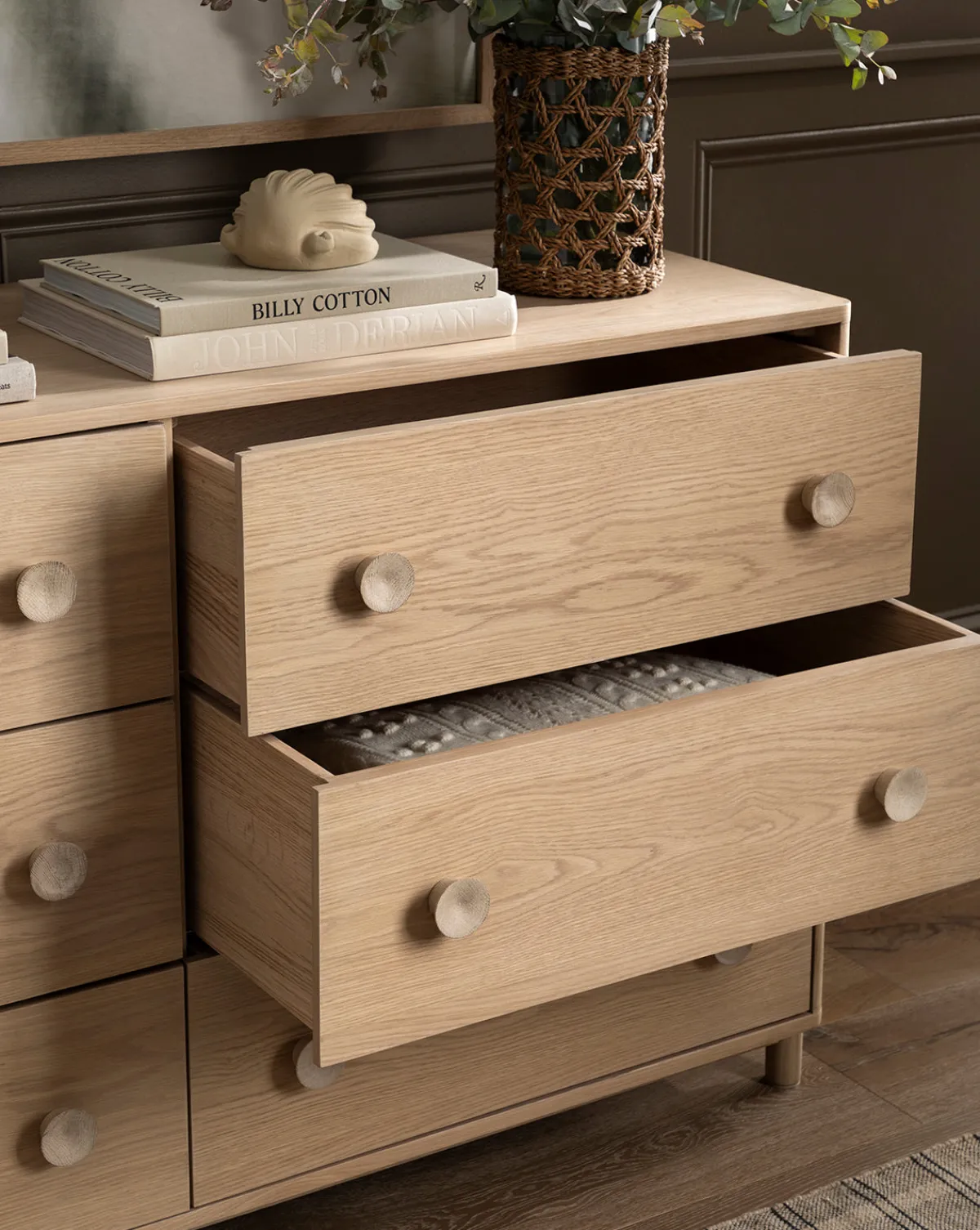 Baxter Dresser|Credence