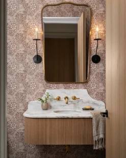 Belfair Medium Single Sconce|Visual Comfort & Co. Signature Discount