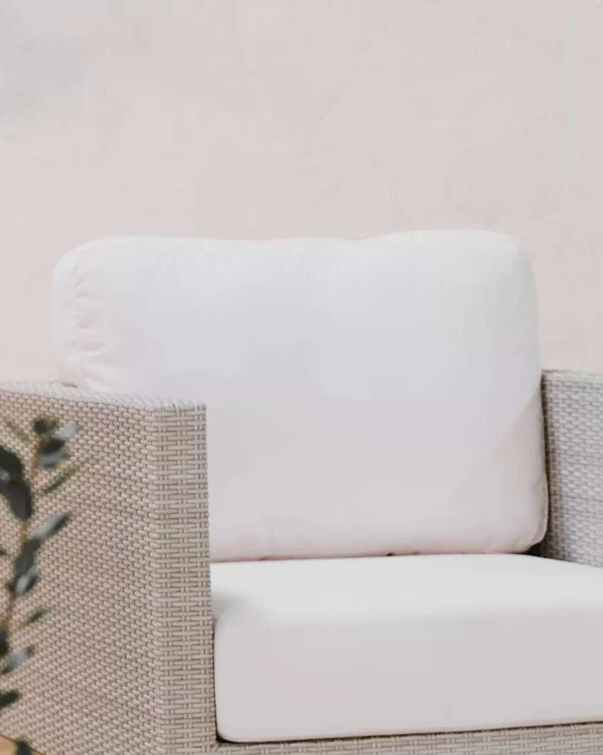 Berdine Wicker Outdoor Chair|Makerspalm