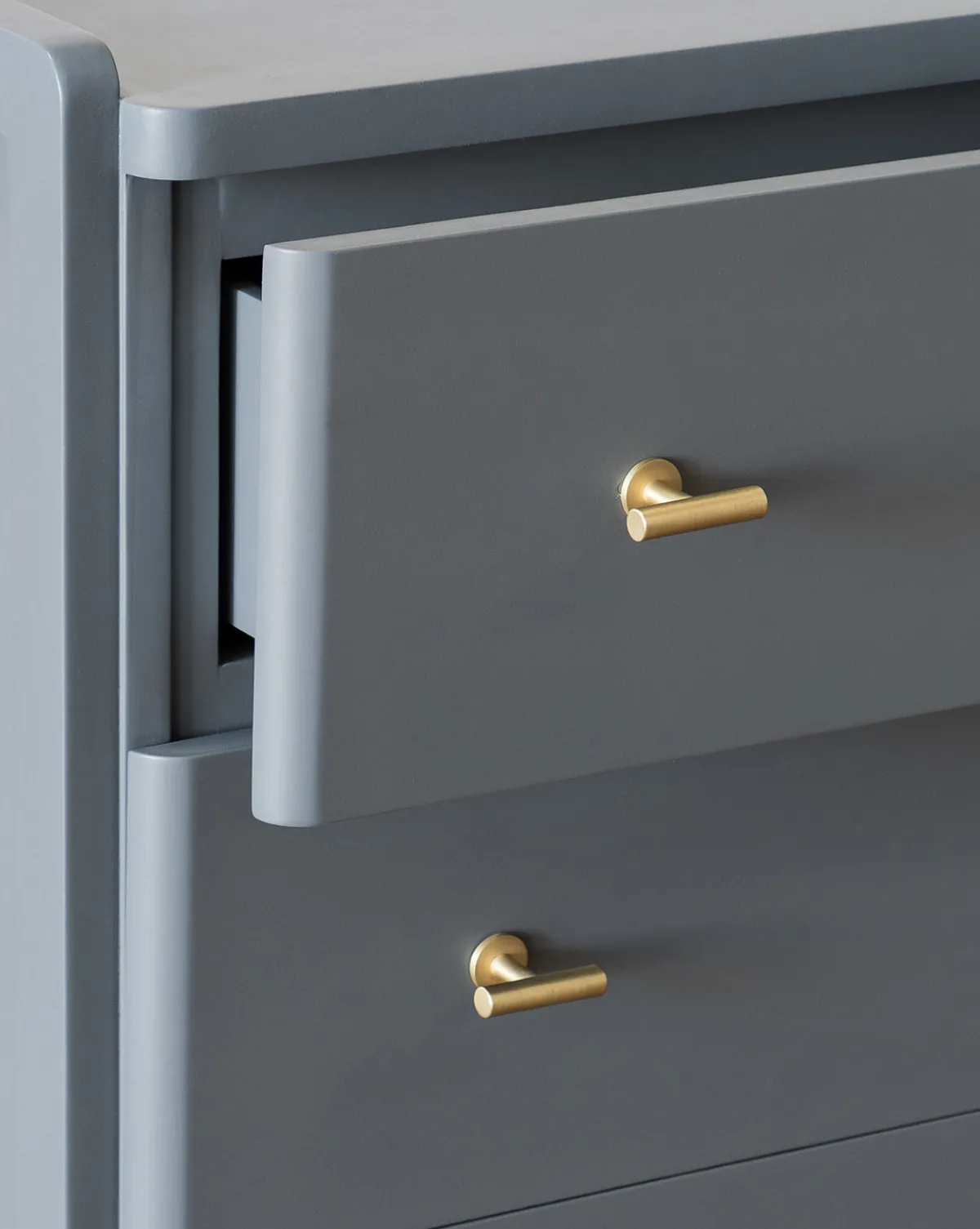 Butler Dresser|Makerspalm Hot