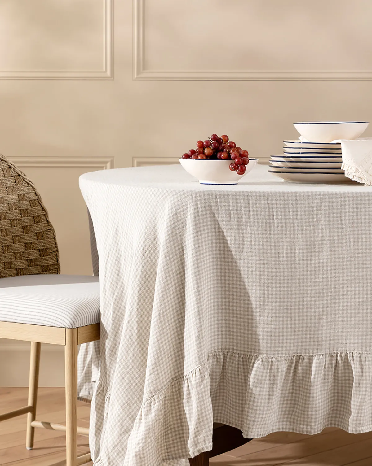 Catania Linen Ruffle Tablecloth|Vini Exports New
