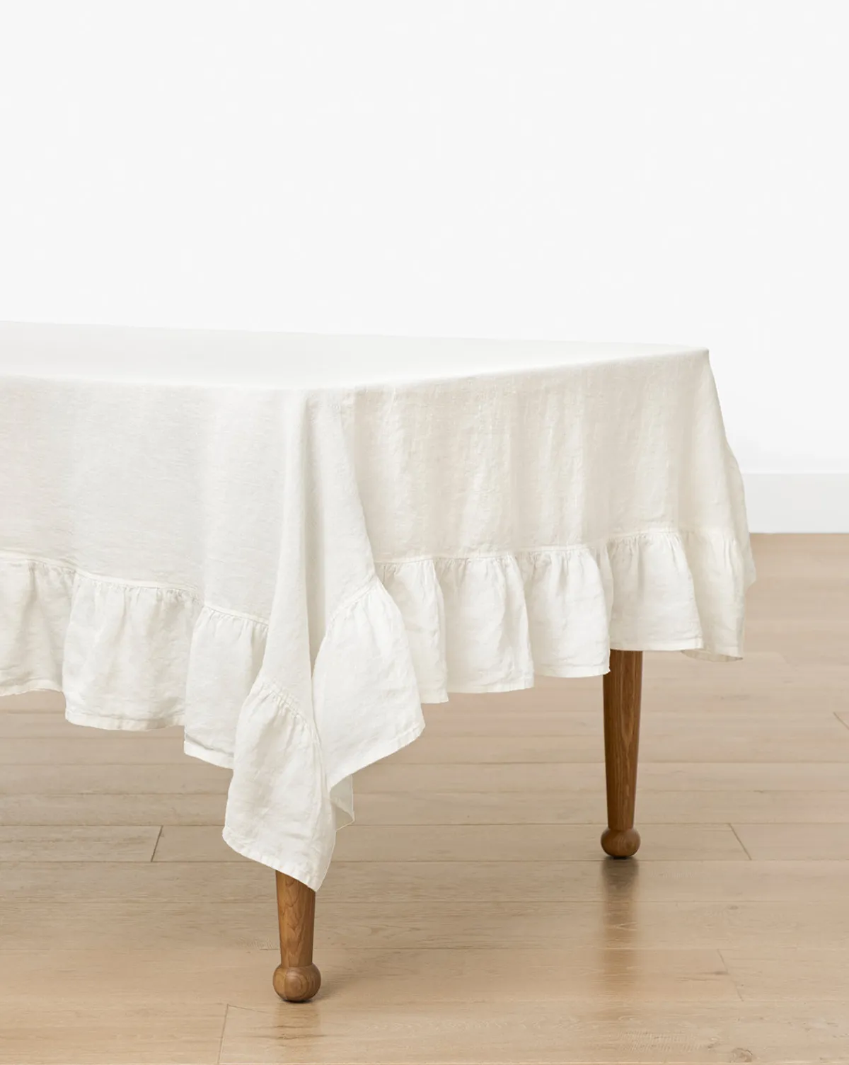 Catania Linen Ruffle Tablecloth|Vini Exports New
