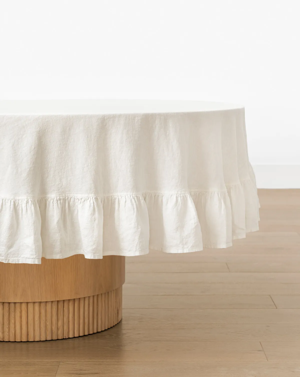 Catania Linen Ruffle Tablecloth|Vini Exports New