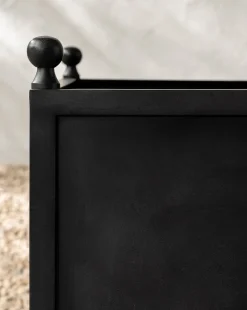 Clariance Planter|Nawab Regency Discount