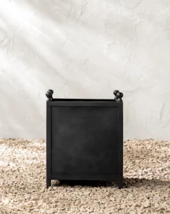 Clariance Planter|Nawab Regency Discount