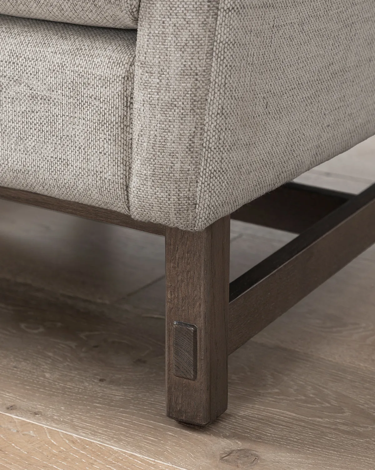 Commodore Lounge Chair|Makerspalm Clearance