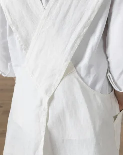 Criss-Cross Back Apron|SARO LIFESTYLE Online