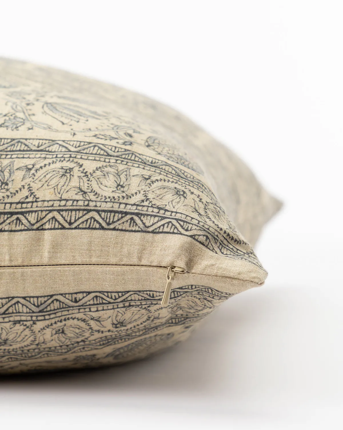 Danny Floral Print Pillow Cover|Renuka Inc. Online