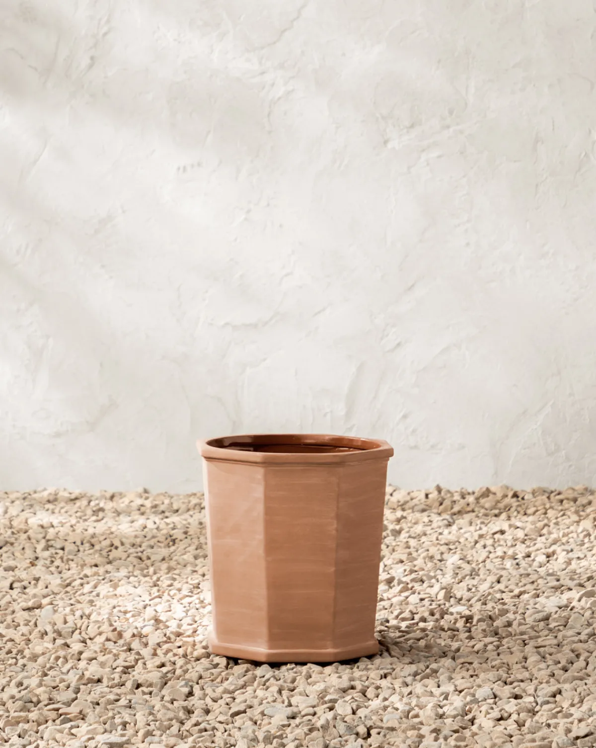 Dempsey Terracotta Pot|UCP INTERNATIONAL COMPANY LIMITED Sale