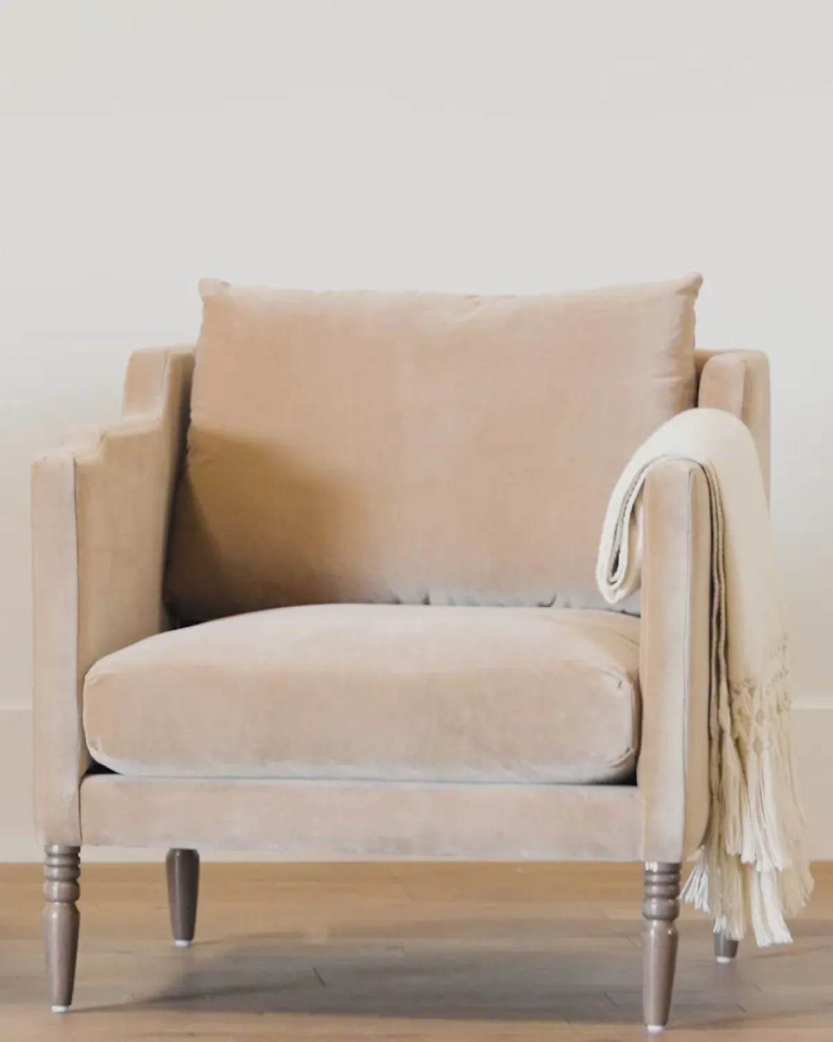 Gemma Lounge Chair|Makerspalm New