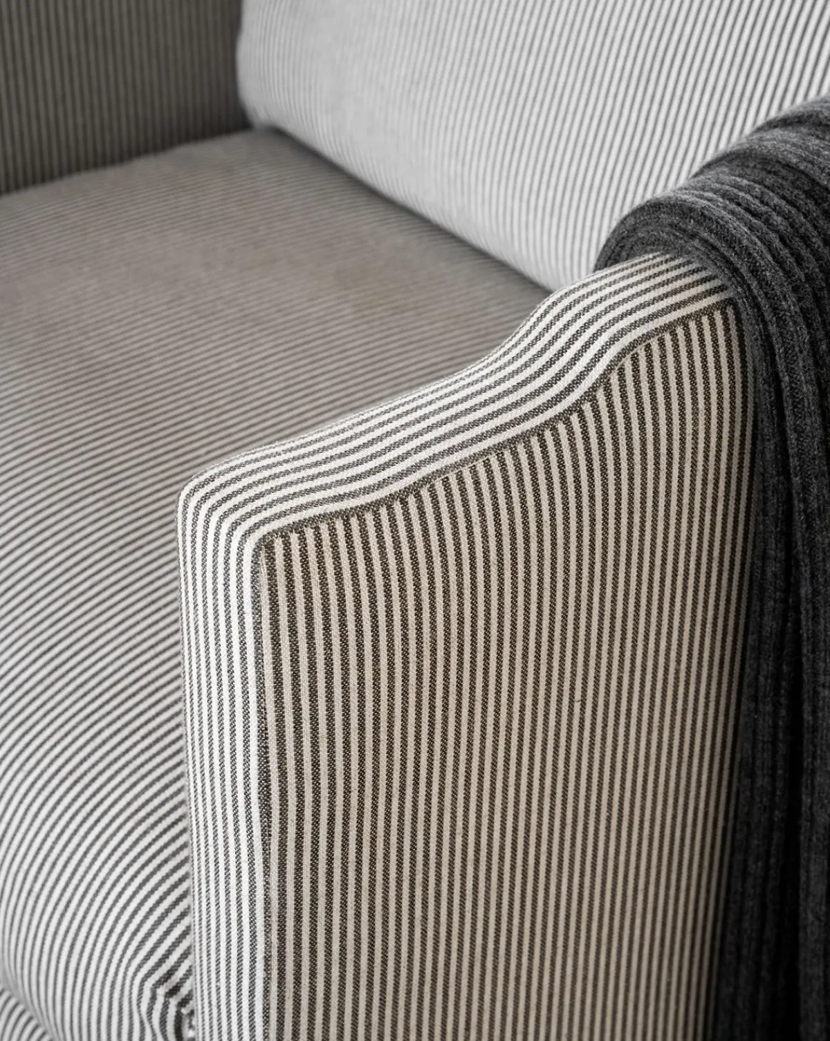 Gemma Lounge Chair|Makerspalm New