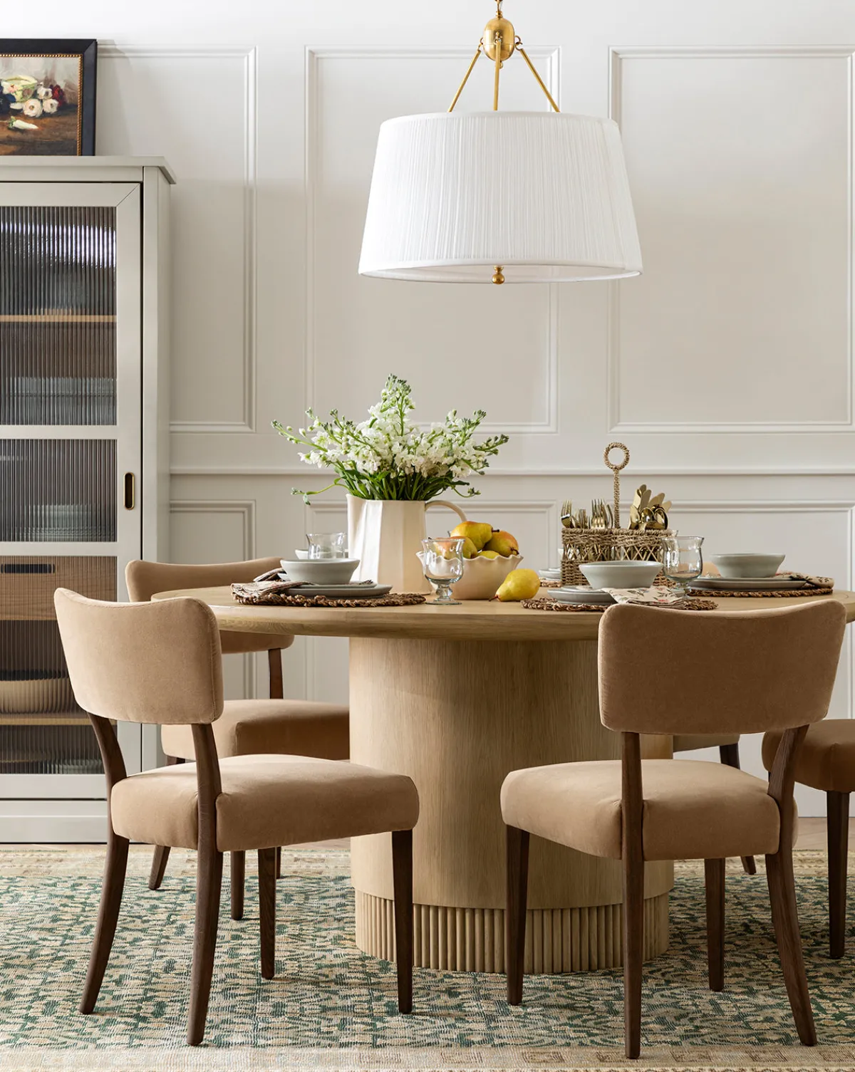 Gilroy Round Oak Dining Table|Makerspalm Outlet