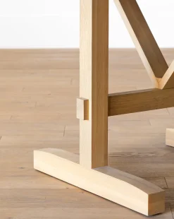 Giselle Round Table|Makerspalm Outlet