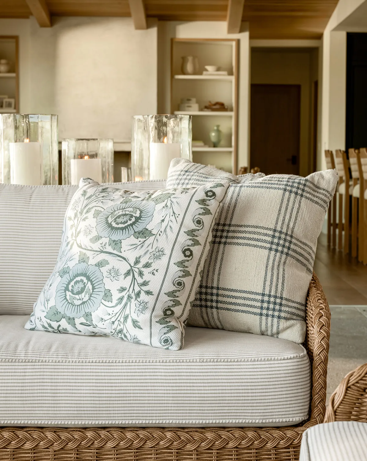 Halcyon Indoor/Outdoor Pillow|ILA HOME FASHIONS Discount