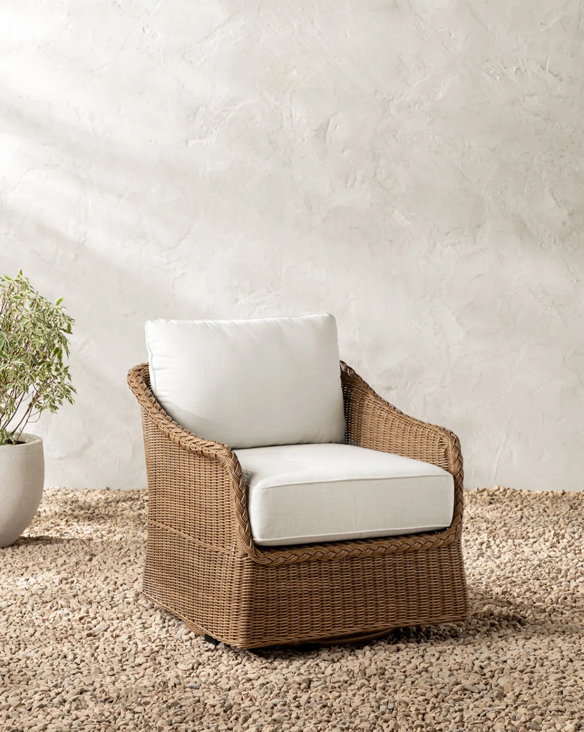 Haviland Outdoor Swivel Lounge Chair|Makerspalm Hot