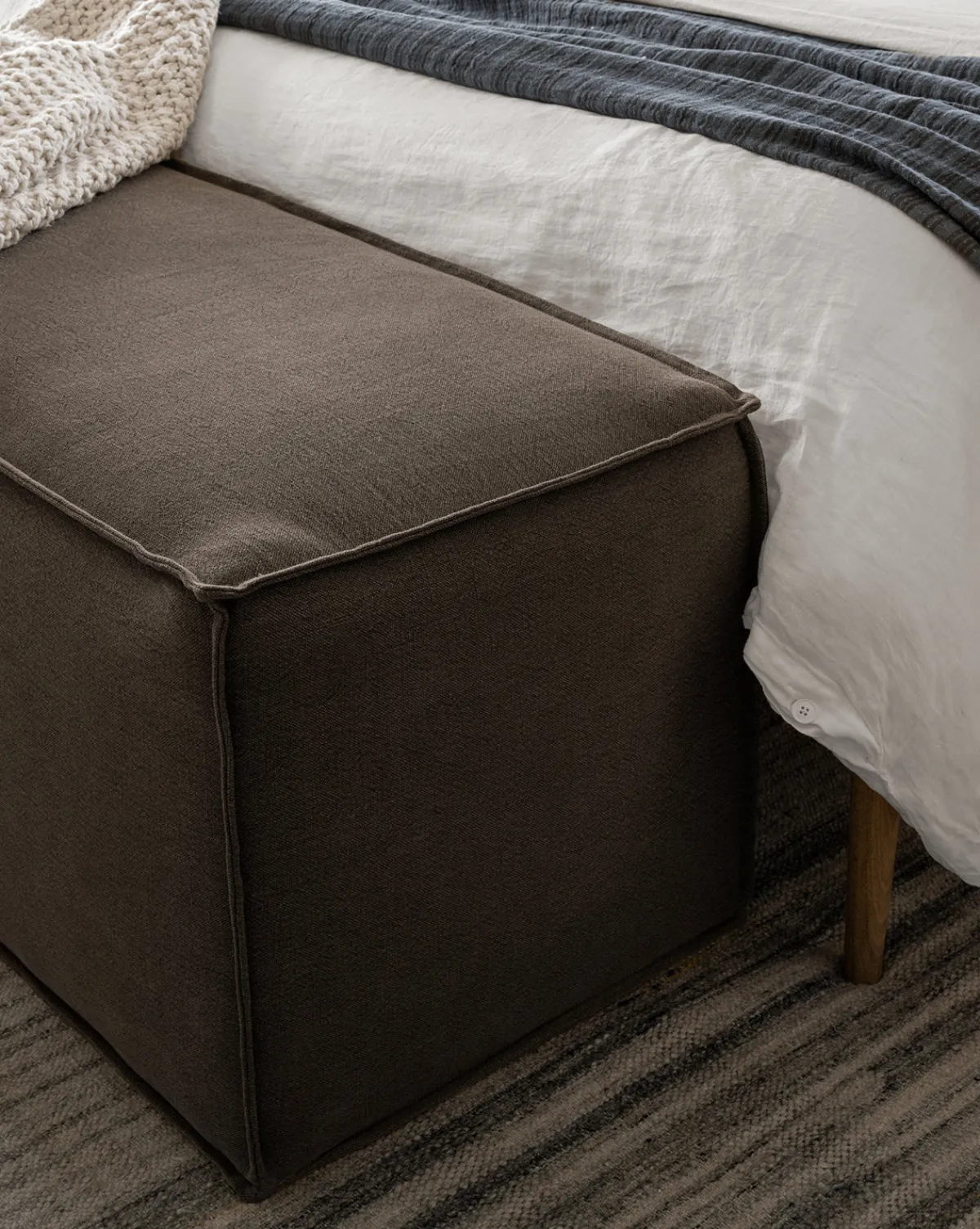 Johannes Bench|Rowe Fine Furniture, Inc. Outlet