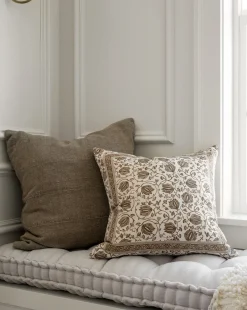 Jolie Floral Pillow Cover|Renuka Inc. Sale