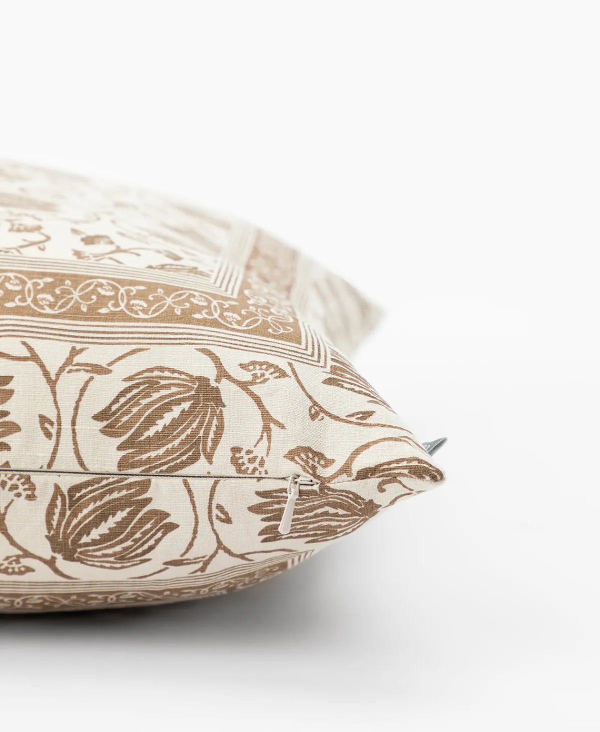 Jolie Floral Pillow Cover|Renuka Inc. Sale