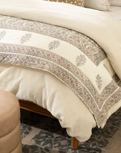 Leander Quilt|Manglam Arts