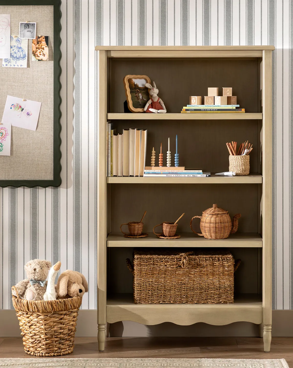 Liberty Bookcase|Million Dollar Baby Hot