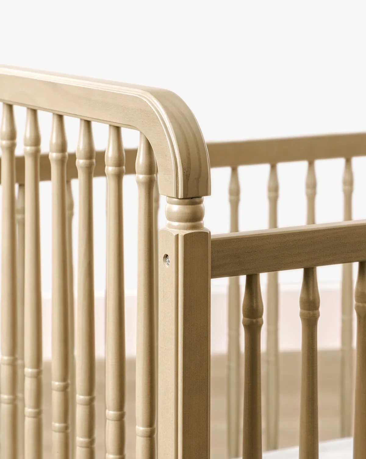 Liberty 3-in-1 Convertible Spindle Crib w/Toddler Bed Conversion Kit|Million Dollar Baby Hot