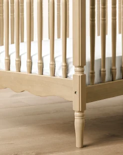 Liberty 3-in-1 Convertible Spindle Crib w/Toddler Bed Conversion Kit|Million Dollar Baby Hot