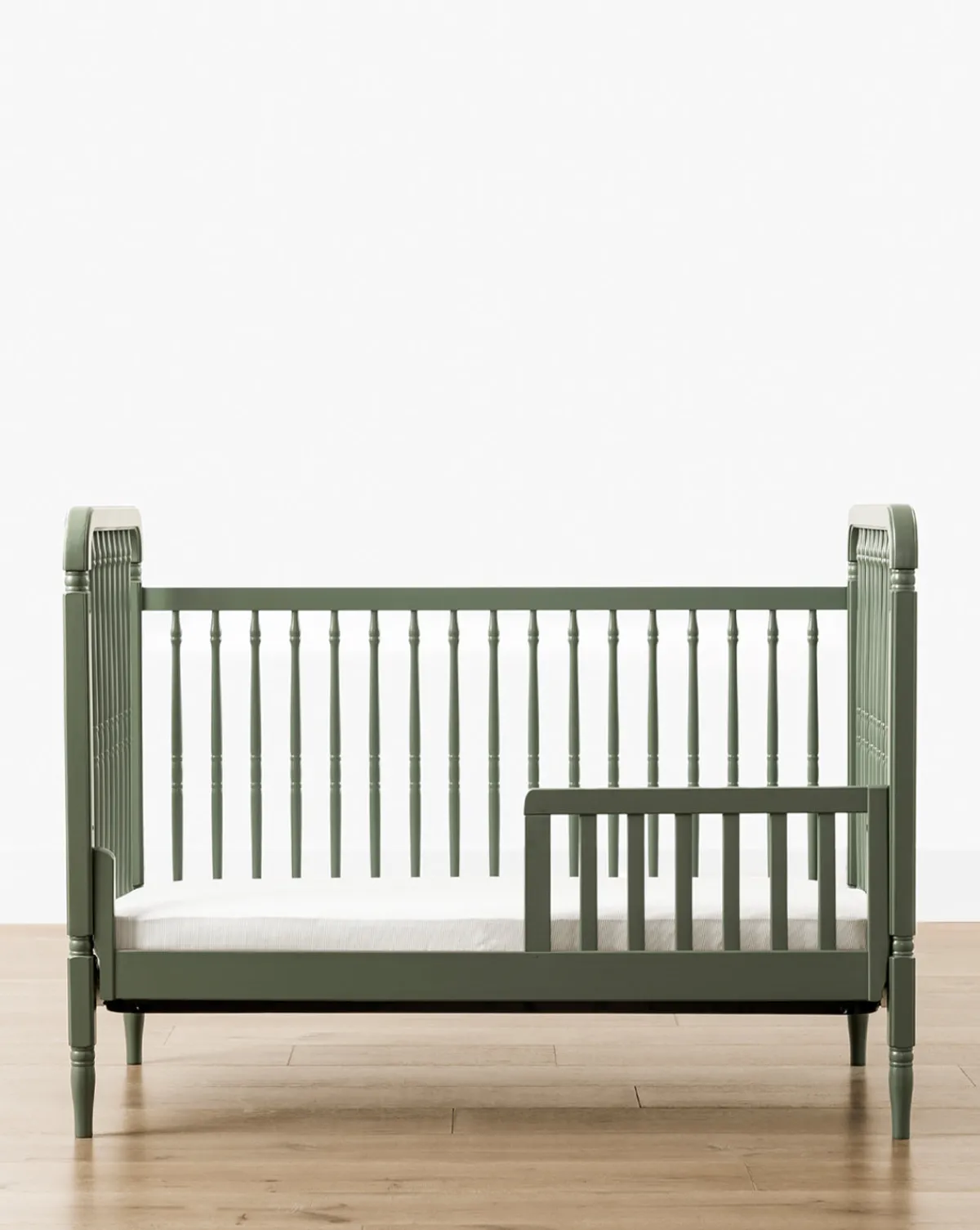 Liberty 3-in-1 Convertible Spindle Crib w/Toddler Bed Conversion Kit|Million Dollar Baby Hot