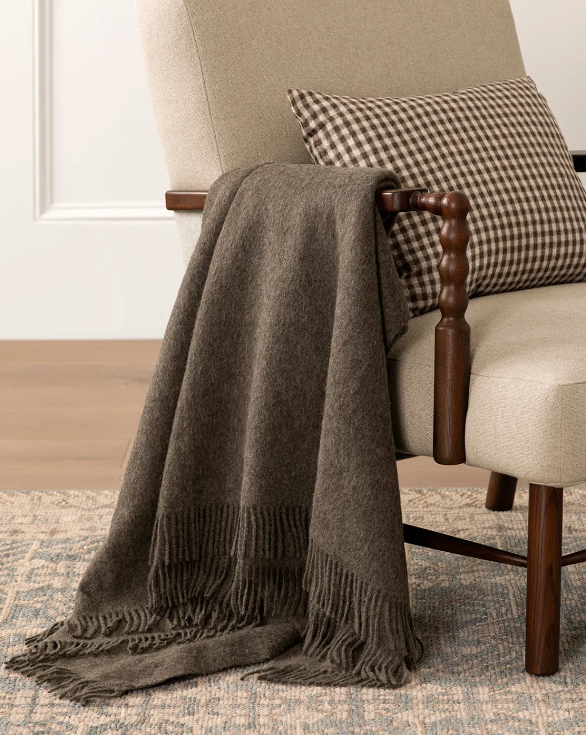 Locester Throw|Fibre