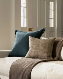 Locester Throw|Fibre