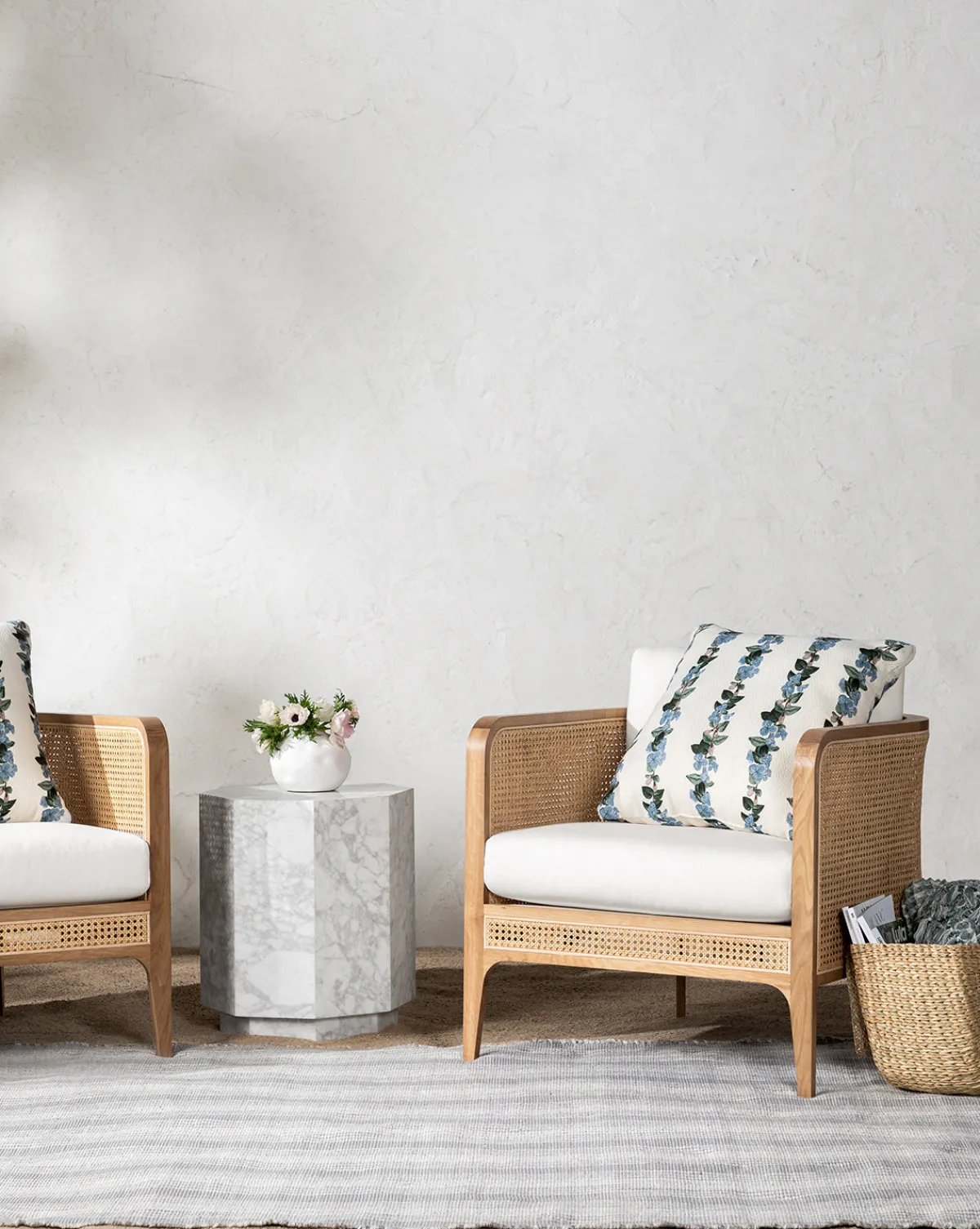 Malyn Indoor/Outdoor Pillow|ILA HOME FASHIONS Sale