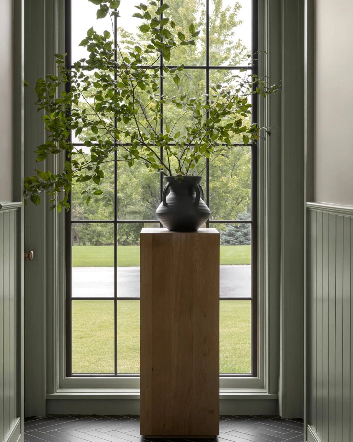 Marlow Pedestal|Evergreen Online