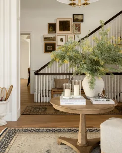 Marna Entry Table|Woodbridge Outlet