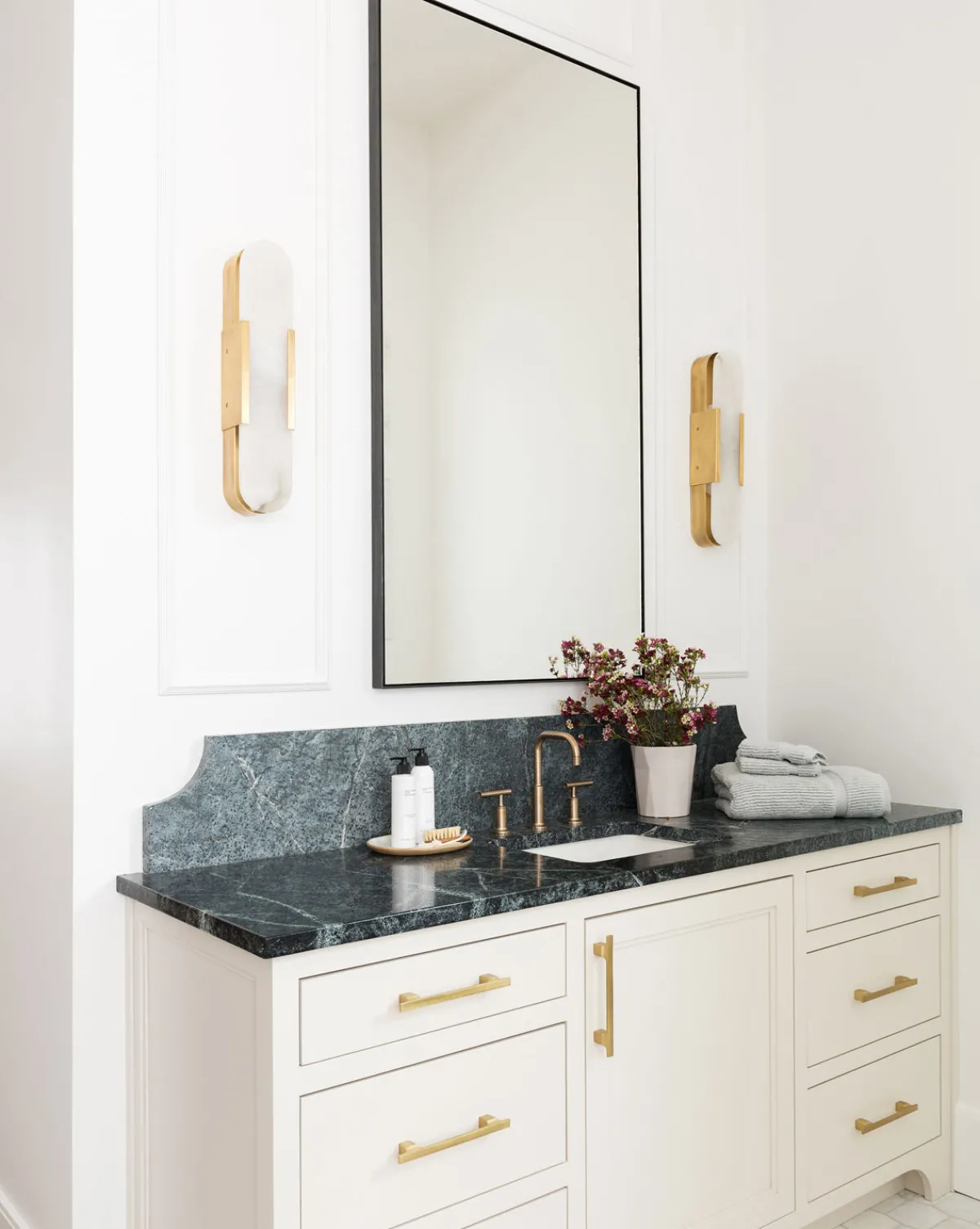 Melange Elongated Sconce|Visual Comfort & Co. Signature Hot