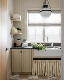 Modern Schoolhouse Lantern|Visual Comfort & Co. Signature Best