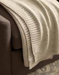 Otis Knit Throw|Makerspalm Clearance