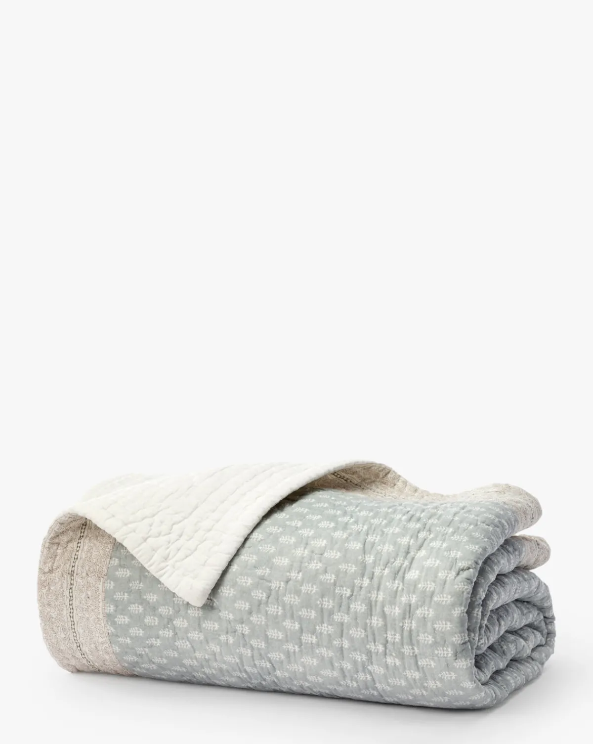 Regatta Block Print Quilt|Renuka Inc. Outlet