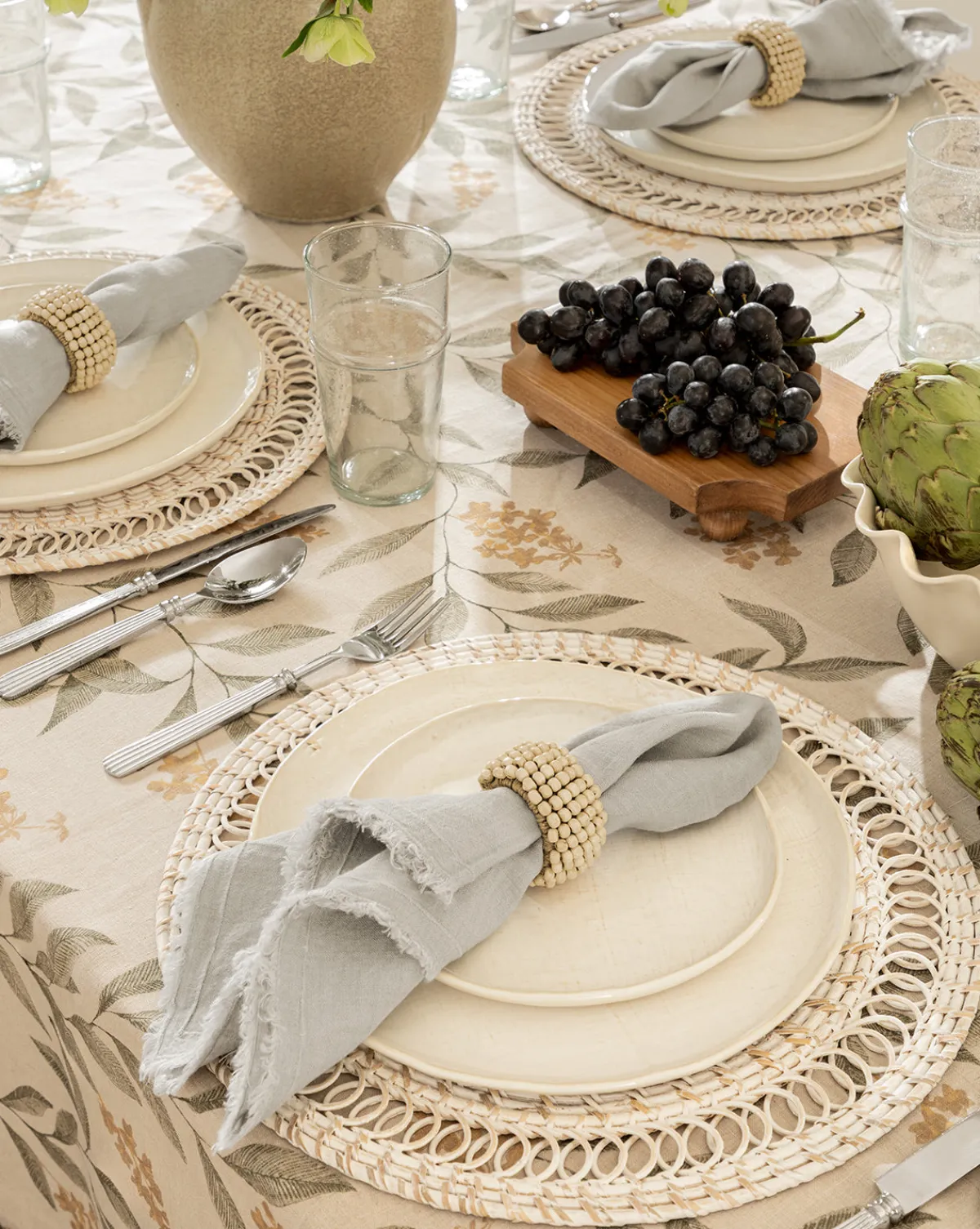 Round Rattan Placemat|SARO LIFESTYLE Outlet