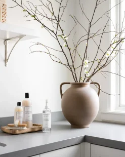 Rounded Dual Handled Vase|Makerspalm