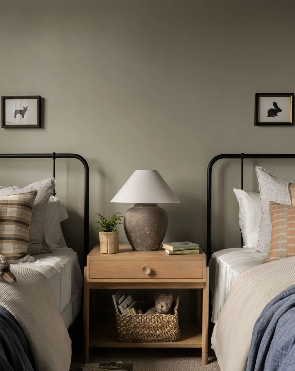 Scribbled Rabbit|Art Headquarters, LLC DBA Wendover Art Group DBA Kevin O'Brien Studio Online