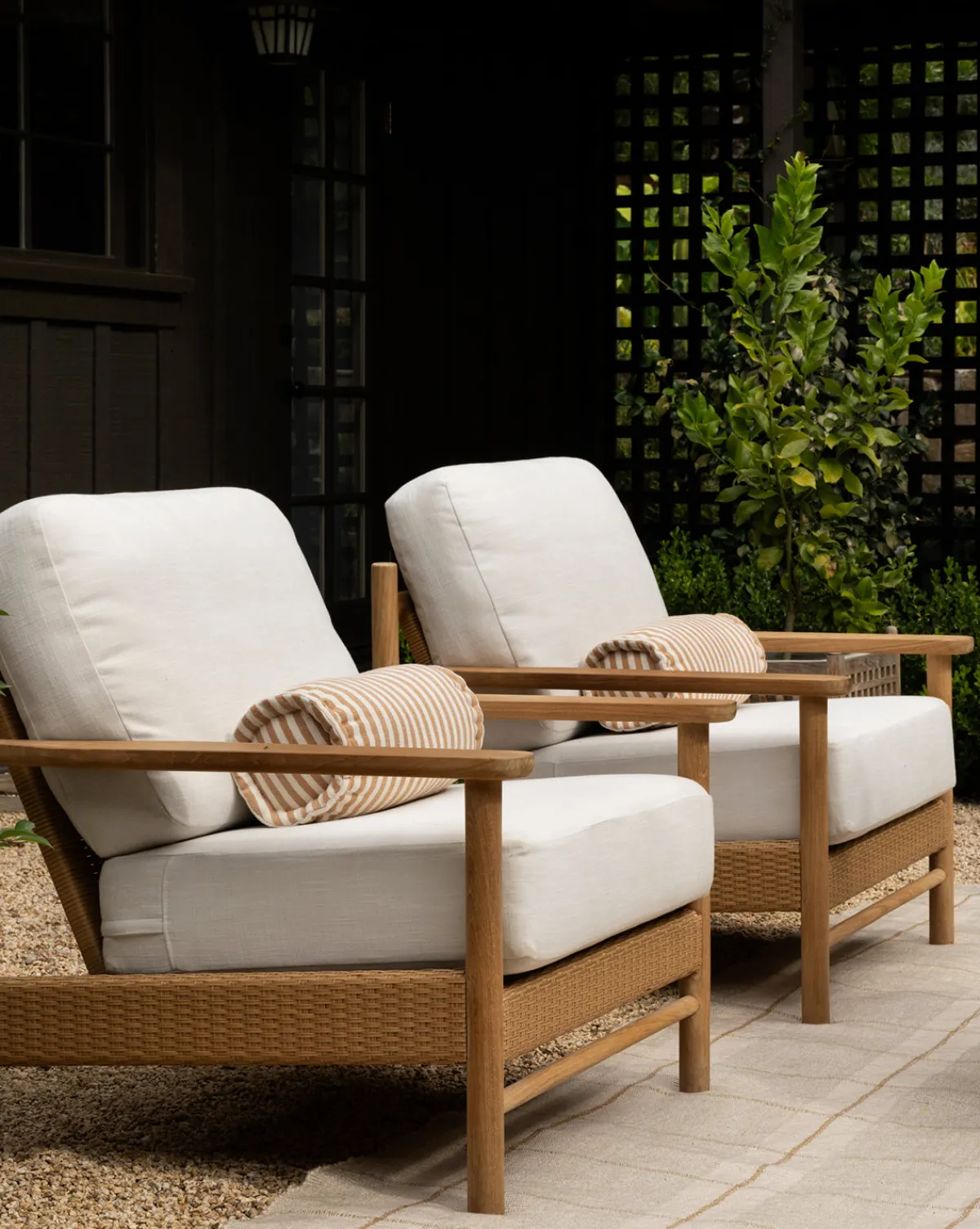 Simeon Outdoor Lounge Chair|Makerspalm