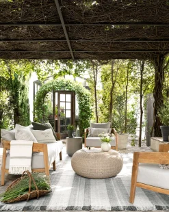 Vento Outdoor Sofa 68.75"|PT. Triconville Indonesia Outlet