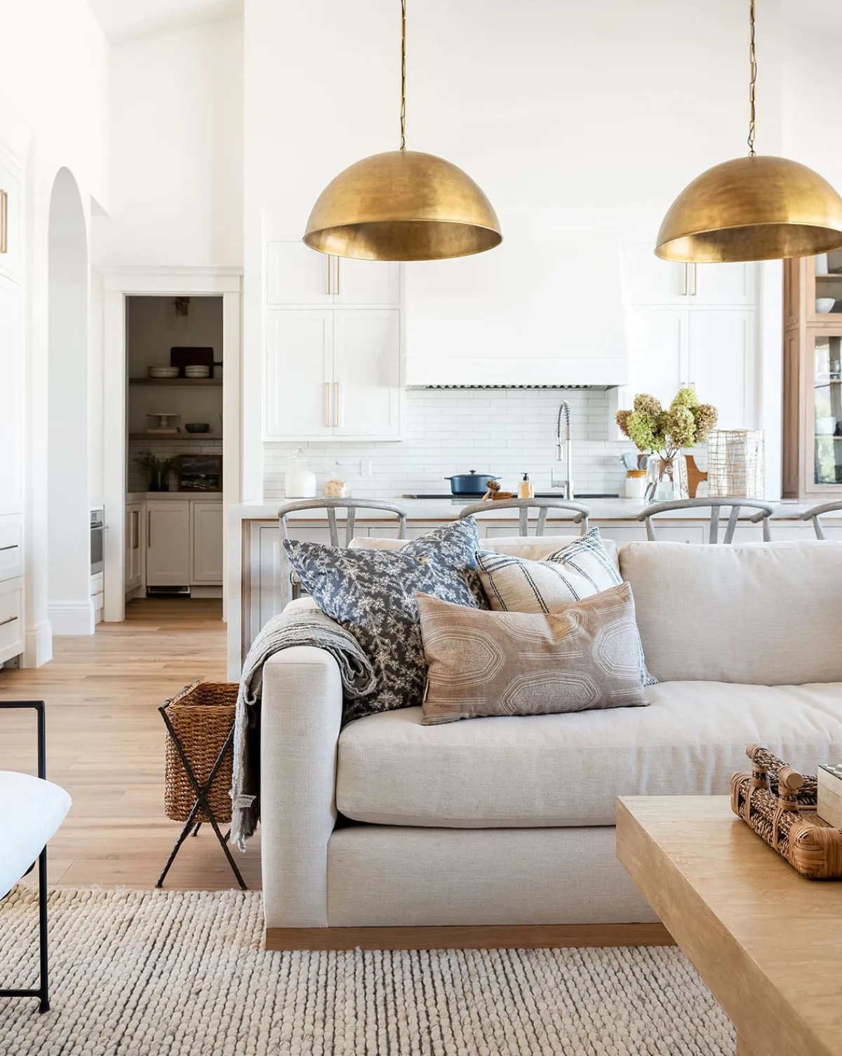 Vernon Sofa 92"|Community Discount