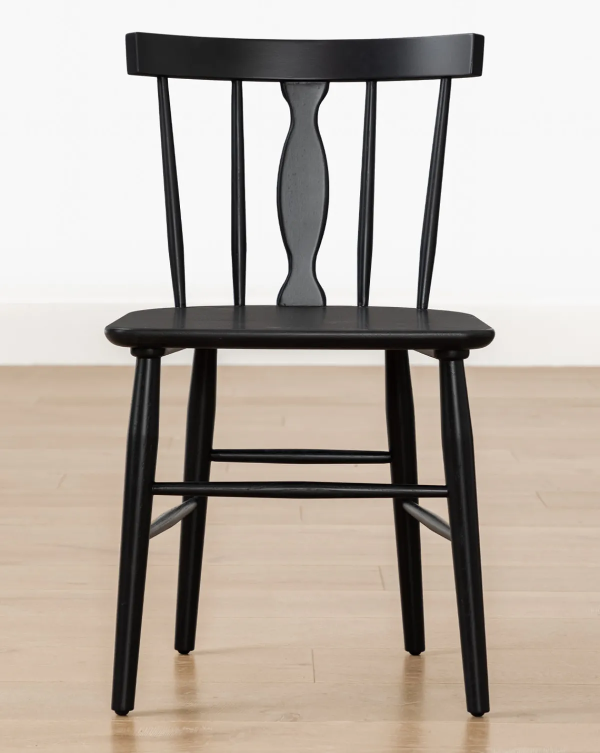 Whittaker Chair|YANG CHENG WOODEN INDUSTRIES INTERNATIONAL (VIETNAM) CO LTD