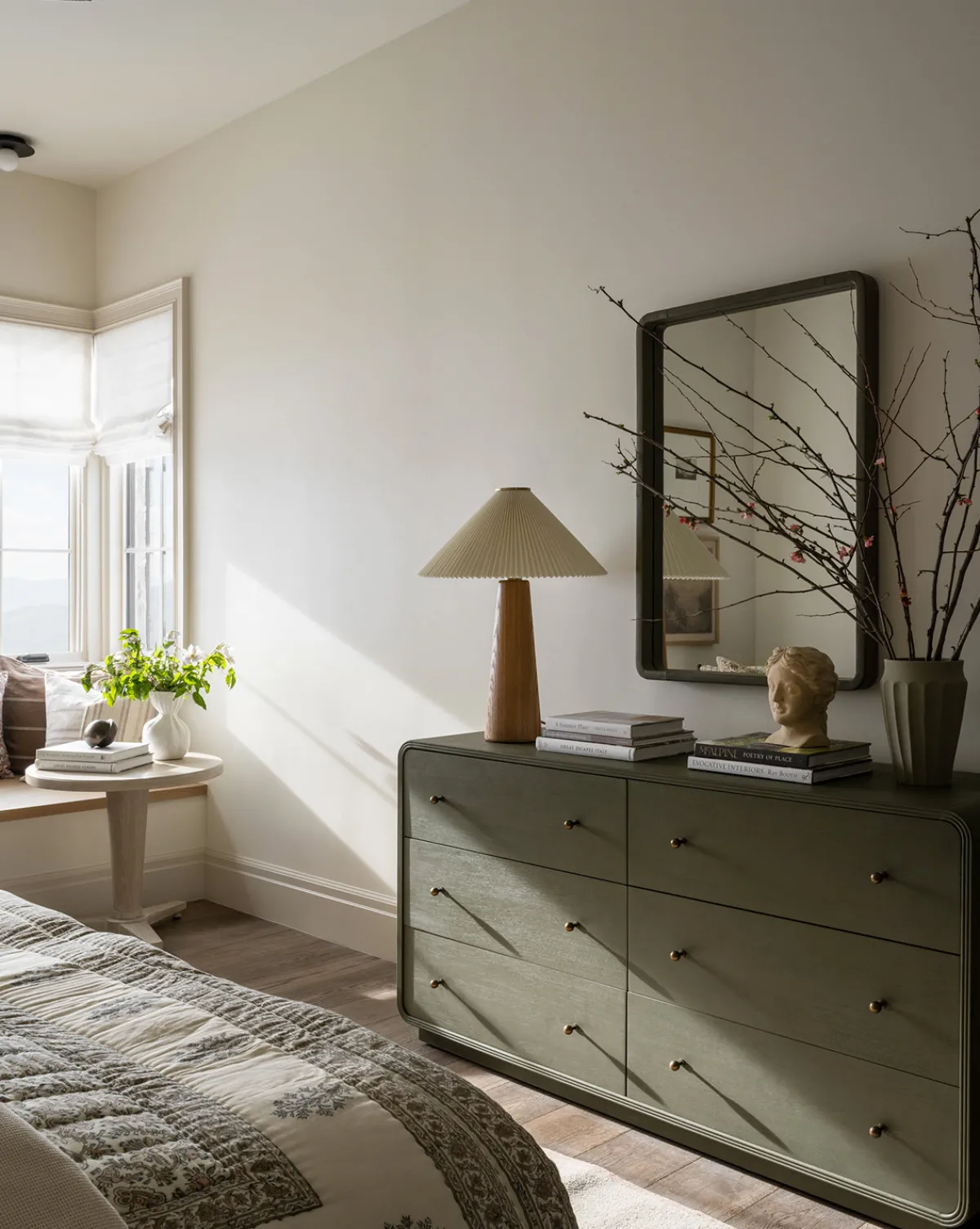 Wilkins Laurel Dresser|Makerspalm