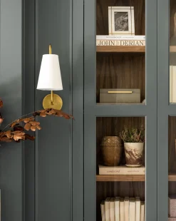 Wonderland|Hachette Book Group Best